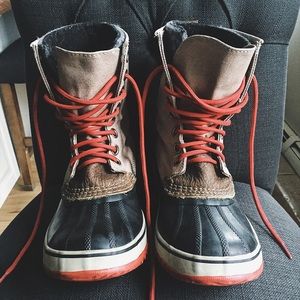 Tan, navy, & red waterproof Sorels